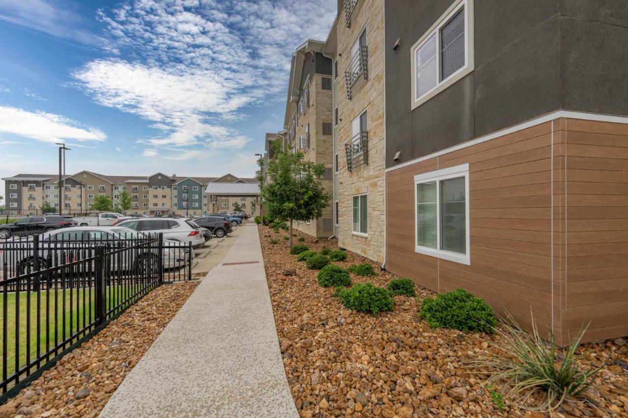 Soka Suites Dallas - Las Colinas Ървинг Екстериор снимка
